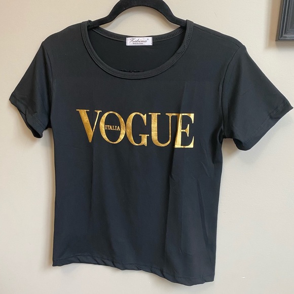 Vogue Tops - Vogue printed black Tee/top size S, M